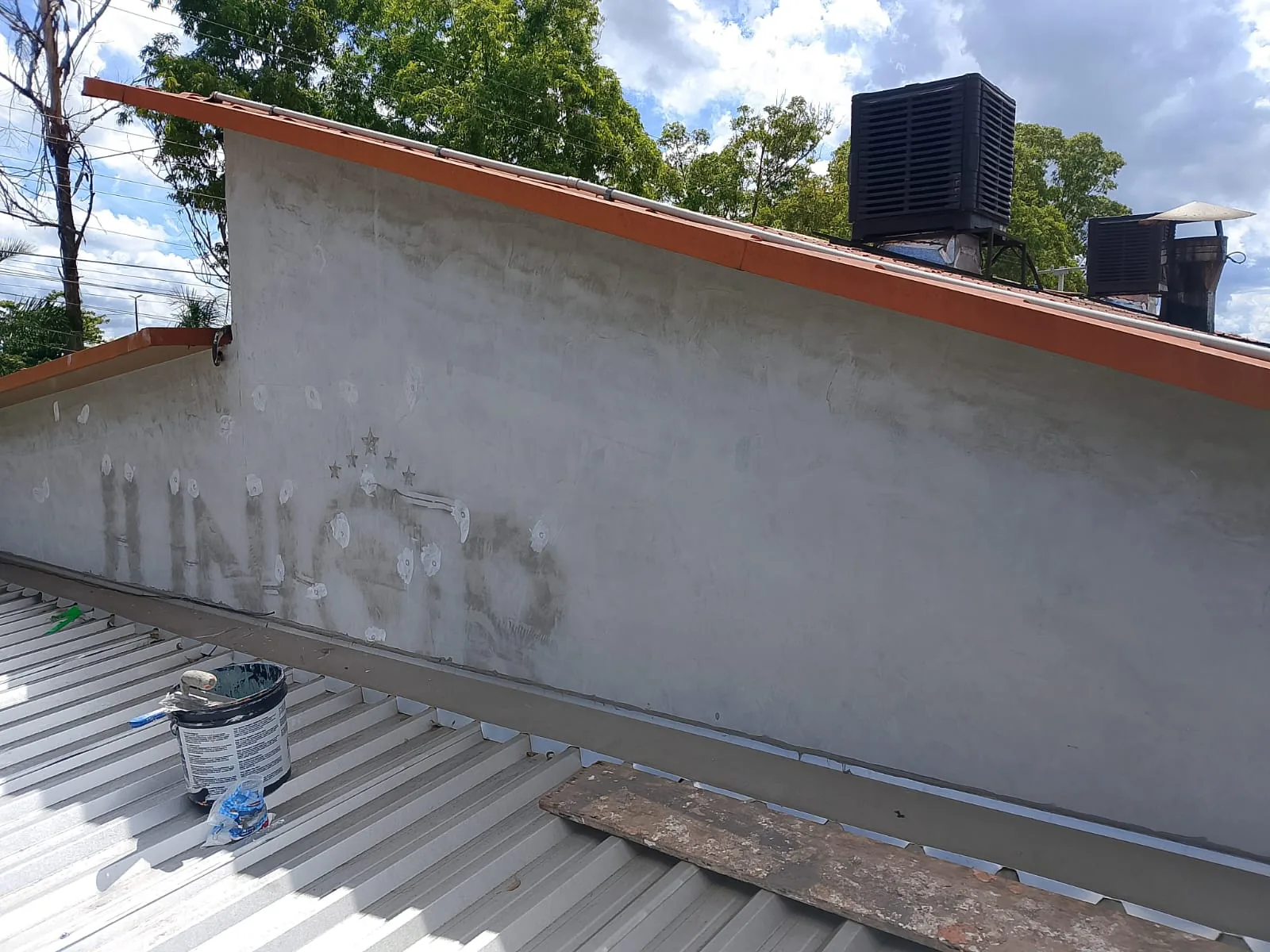 Parede predial antes da pintura